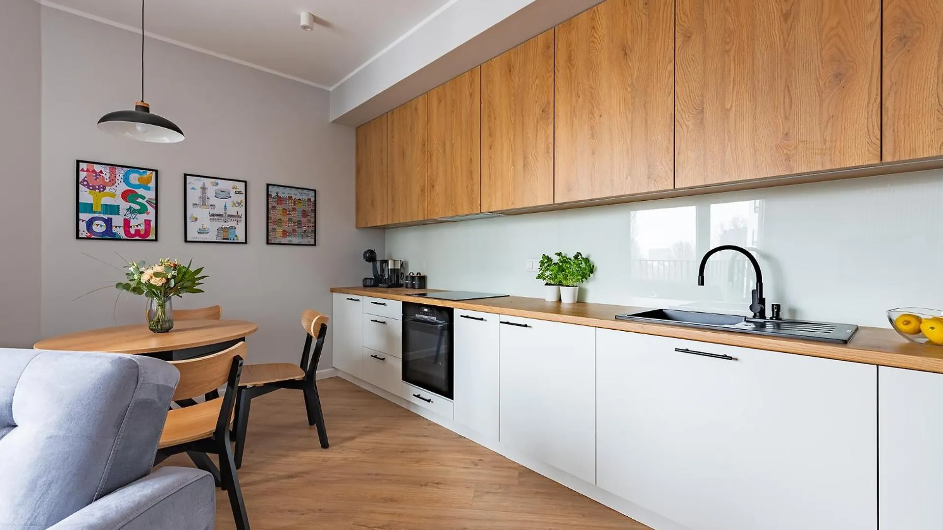 Expo Apartment Kolejowa Warsaw